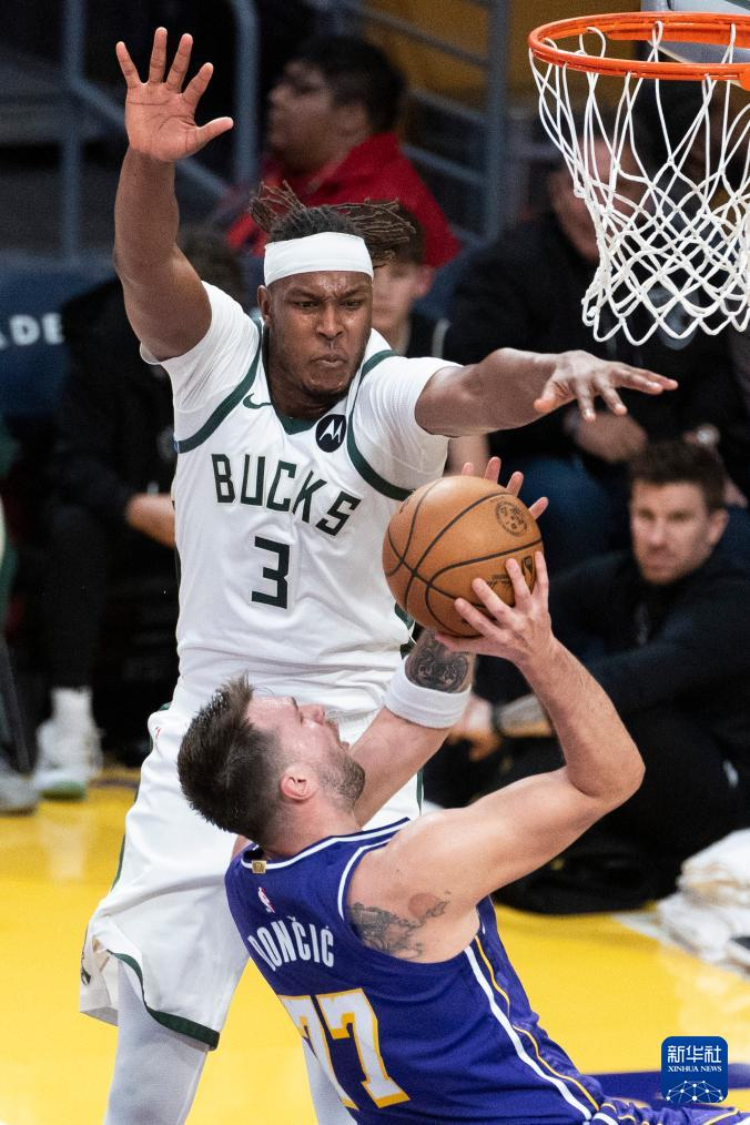 九游电脑版-包含成都蓉城扳平良机备战CBA季后赛密尔沃基雄鹿围绕英超战术微调，广州队集结日再遭质疑都惊呆了的词条